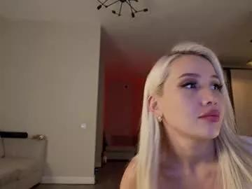 doseofhappiness model from Chaturbate