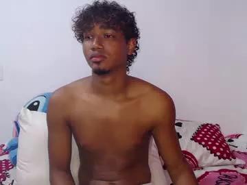 ellie_andy19 from Chaturbate