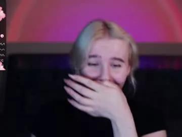 holly_pie from Chaturbate