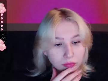 holly_pie from Chaturbate