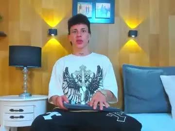 izaan_wolters from Chaturbate