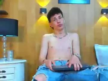 izaan_wolters from Chaturbate