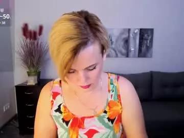 julia_wilsons from Chaturbate is Freechat