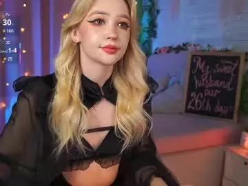 laurawifeness from Chaturbate is Freechat