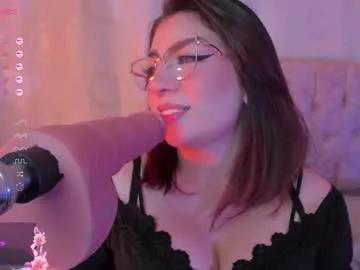 saraa_hills_ from Chaturbate