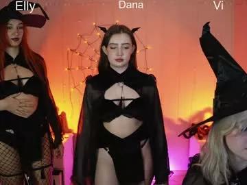 Try the thrill of flirt babes with our cam hosts, featuring unclothed wildness while getting naked and playing with their favored sex toys.