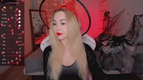 adeleroberts from Cherry is Freechat