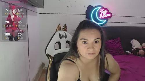 aishakhan from Cherry is Freechat