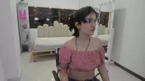 Photos of annyrosee from Cherry is Freechat
