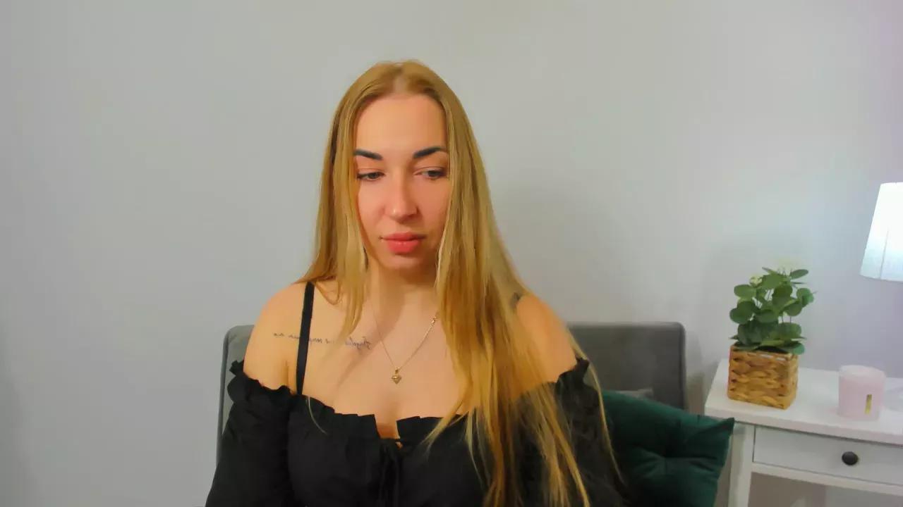 Photos of ariasensual from Cherry is Freechat