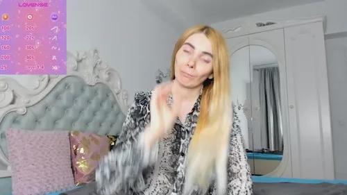 devoenrosse from Cherry is Freechat