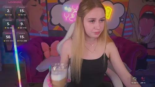 Photos of divinejass from Cherry is Freechat