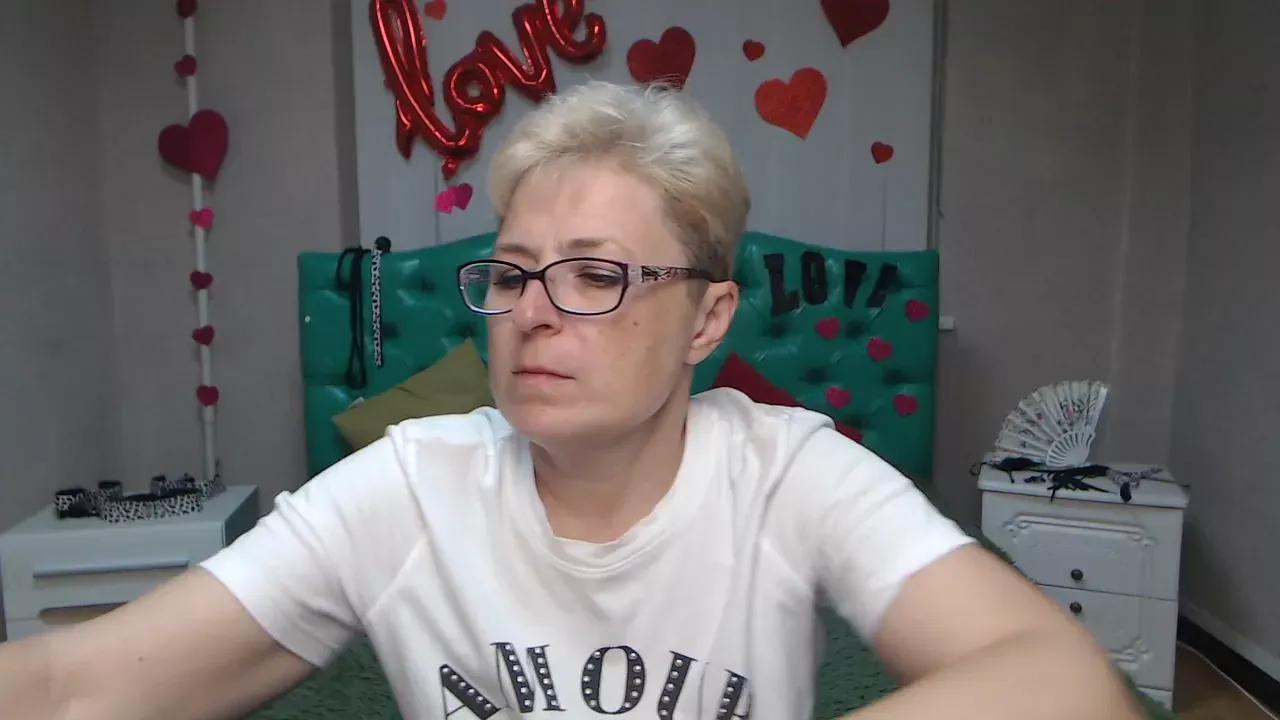 emiliagree from Cherry is Freechat