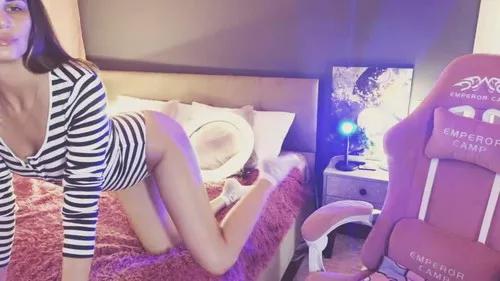 Try the thrill of flirt babes with our cam hosts, featuring unclothed wildness while getting naked and playing with their favored sex toys.