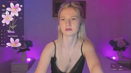 emilyshinex from Cherry is Freechat