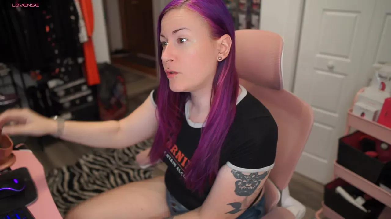 Try the thrill of flirt babes with our cam hosts, featuring unclothed wildness while getting naked and playing with their favored sex toys.
