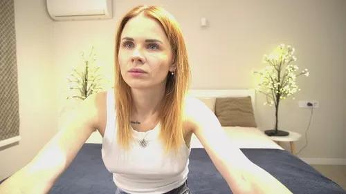 Photos of lunalicks from Cherry is Freechat