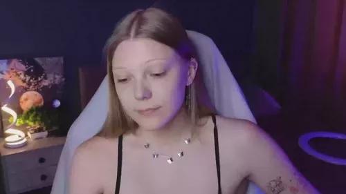 miawhisper from Cherry is Freechat