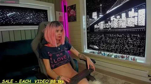 sandychris from Cherry is Freechat