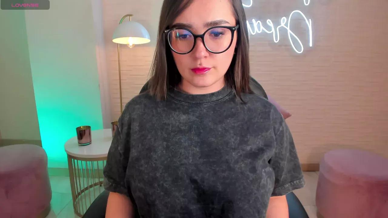 Photos of sarahrhodes from Cherry is Freechat