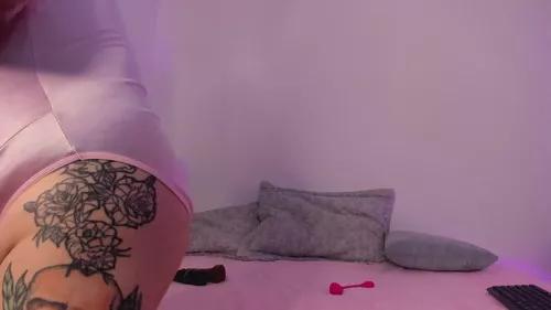 y8urf8ckqueen from Cherry is Freechat