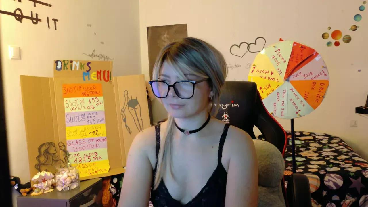 Photos of yrenea from Cherry is Freechat