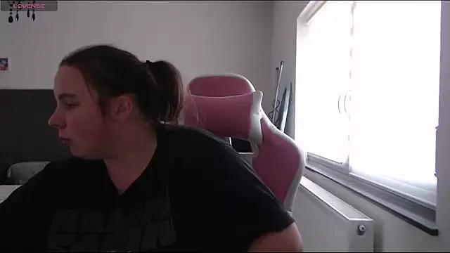 -Aurelia- from StripChat is Freechat