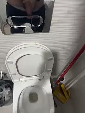 2HARDKURT from StripChat is Freechat