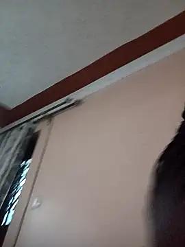 _cutemelania from StripChat is Freechat