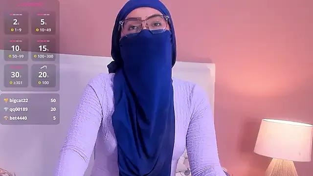 _Laylaa from StripChat is Freechat