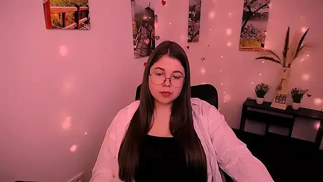 _Lovely_Mary from StripChat is Freechat