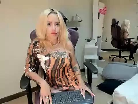 Try the thrill of flirt babes with our cam hosts, featuring unclothed wildness while getting naked and playing with their favored sex toys.