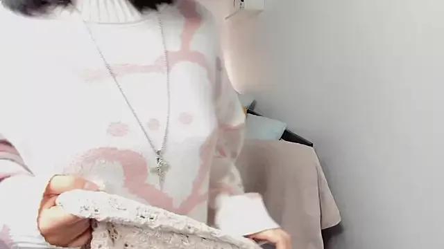 _molly_molly_molly_ from StripChat is Freechat