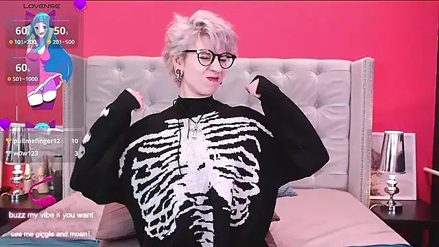 Try the thrill of flirt babes with our cam hosts, featuring unclothed wildness while getting naked and playing with their favored sex toys.