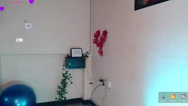 _samara from StripChat is Freechat