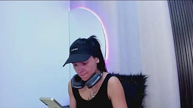 _shantal_smith from StripChat is Freechat