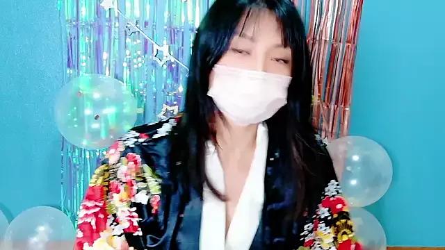 _Yu-chan_ from StripChat is Freechat
