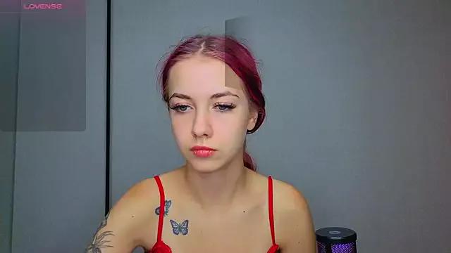 A_Karolina from StripChat is Freechat
