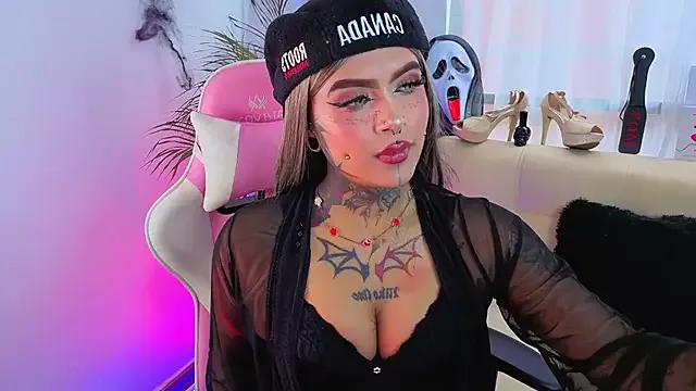 Adamsniki from StripChat is Freechat