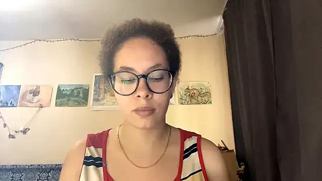 adelina_rich from StripChat is Freechat