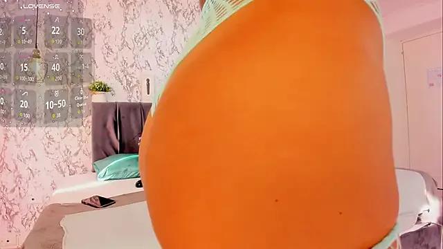 Photos of aihnoa_split from StripChat is Freechat