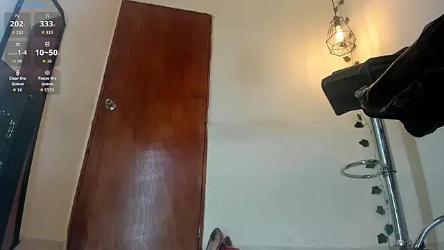 aitana-purple from StripChat is Freechat