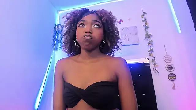 AkariRosetti from StripChat is Freechat