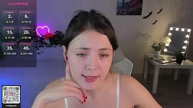 Akemila from StripChat is Freechat