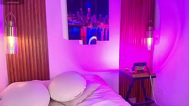 Alaia_Snow from StripChat is Freechat