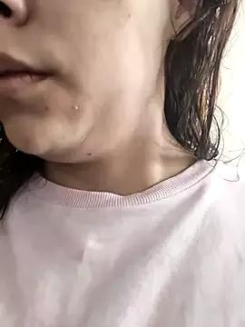 AlanaDesire from StripChat is Freechat