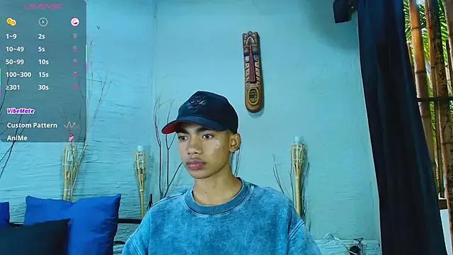 AlanCutee from StripChat is Freechat