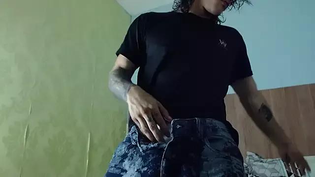 AlbertBernal69 from StripChat is Freechat