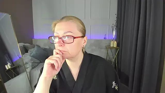 AlexandraKind from StripChat is Freechat