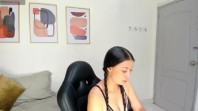 Alexia_milf_ from StripChat is Freechat